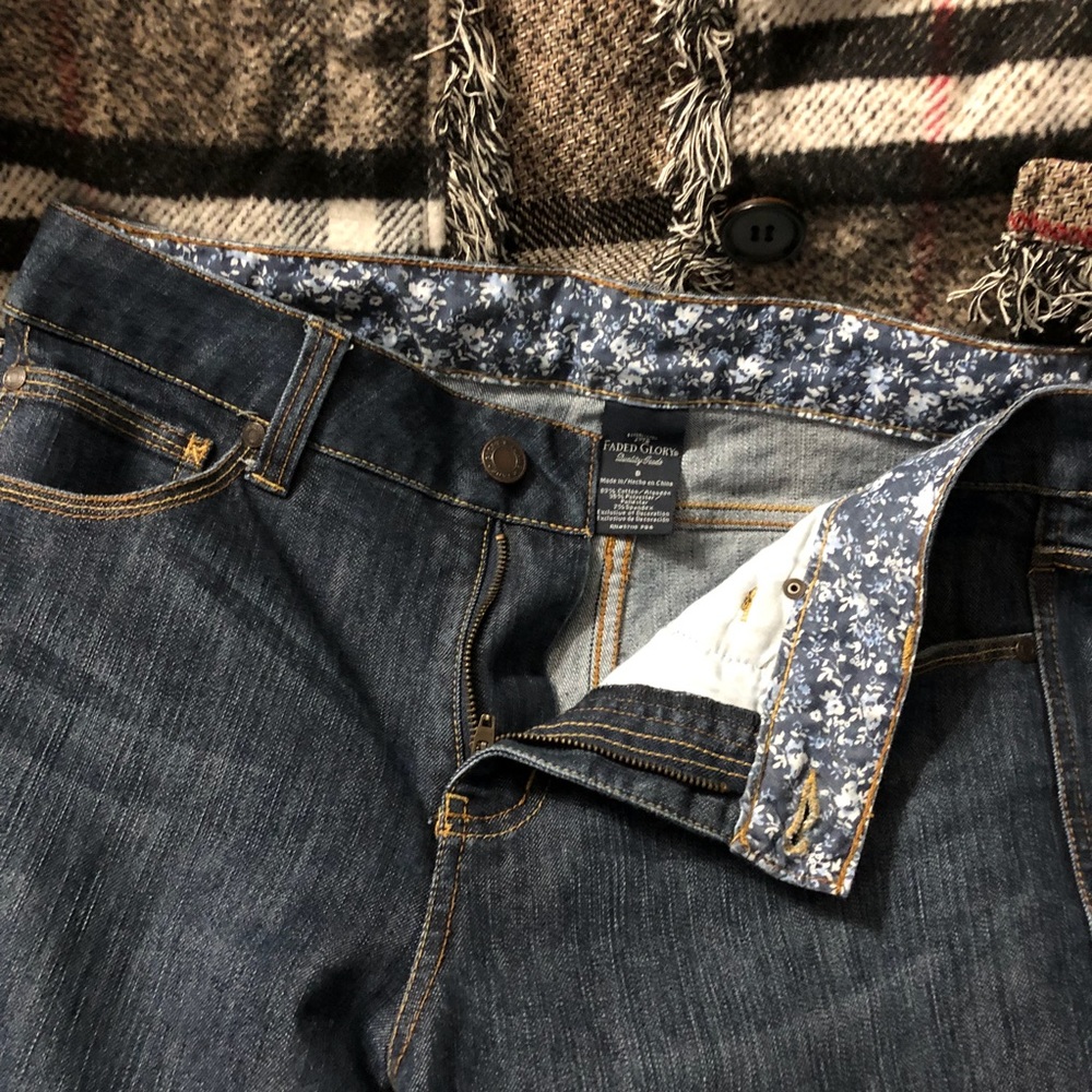 Faded Glory Cropped Jeans 🌷🔹3 for $12